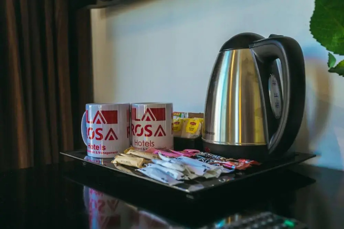 La Rosa Waves Beach - Couple & Families Only