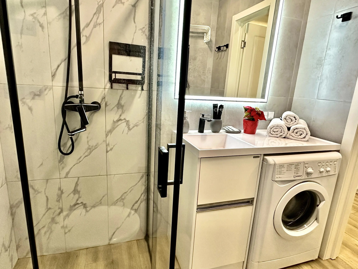 Квартира Люкс-Студия дизайнерская с видом на реку и Москва Сити