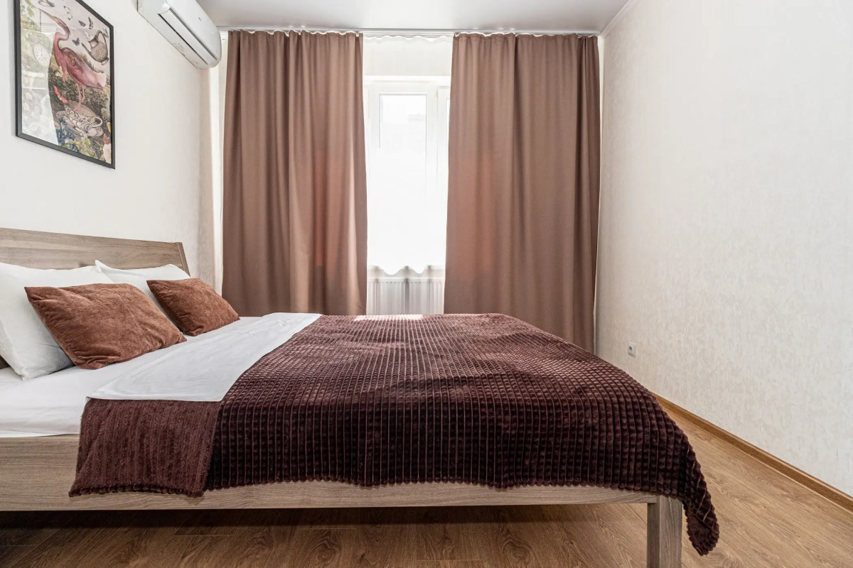 Апартаменты С Новым Ремонтом Возле Парка Краснодар