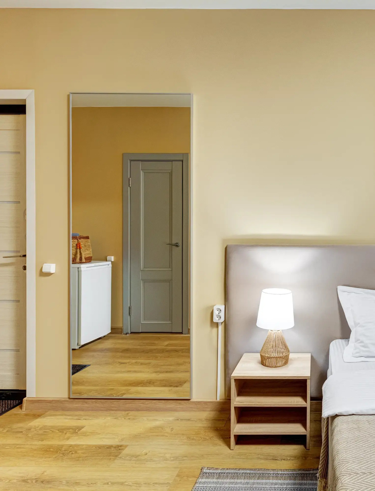 Апартаменты Улучшенная Студия Лотос Светлый Дом