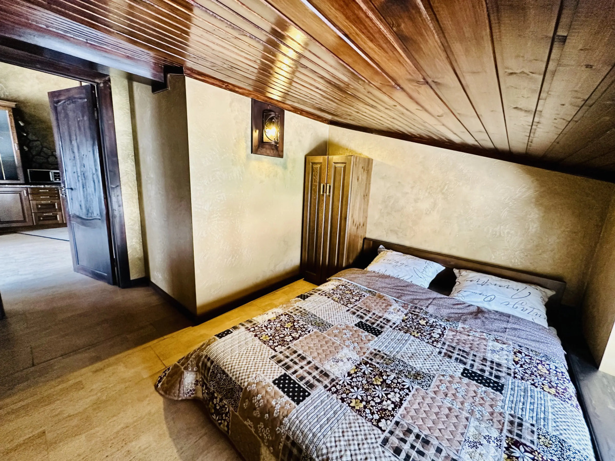 Квартира на Аланской, 25 "Пентхаус"