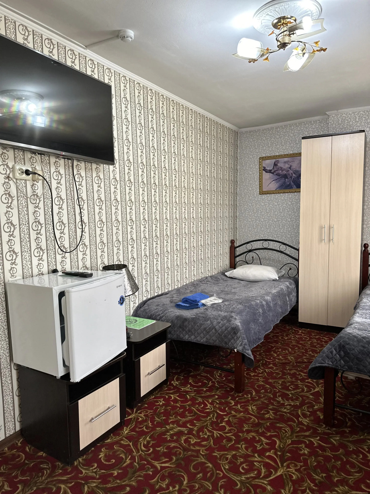 Отель Лотос