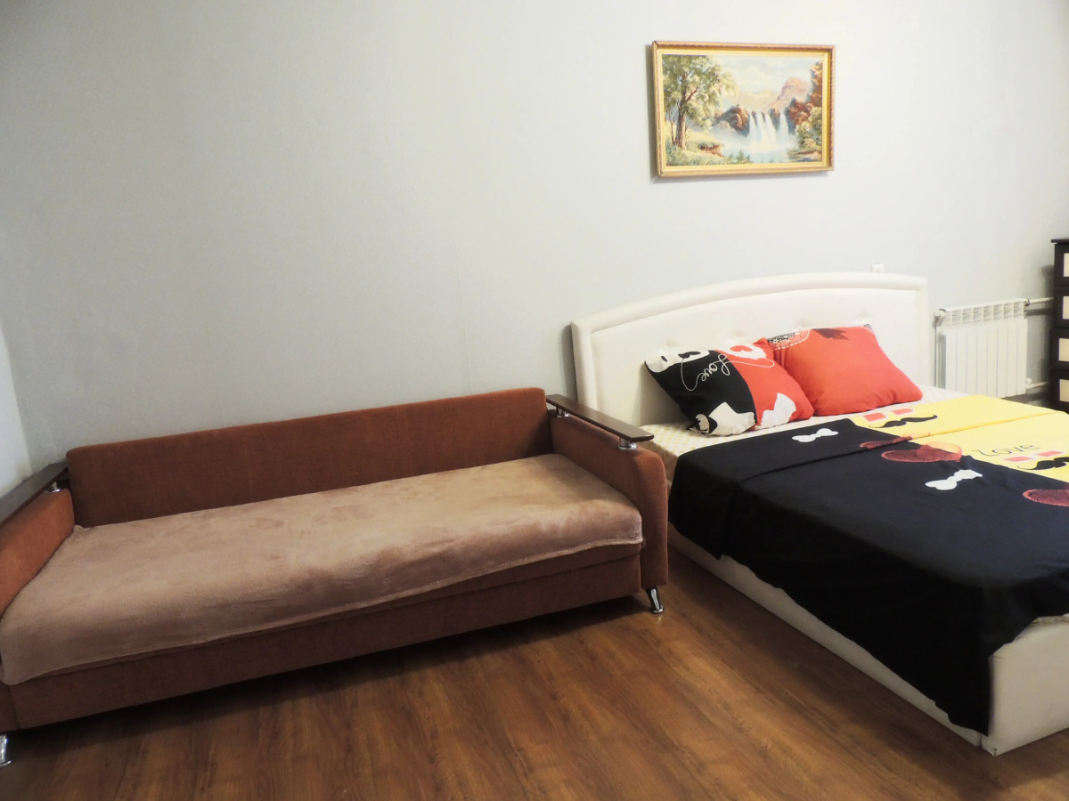 Апартаменты Красной армии 215