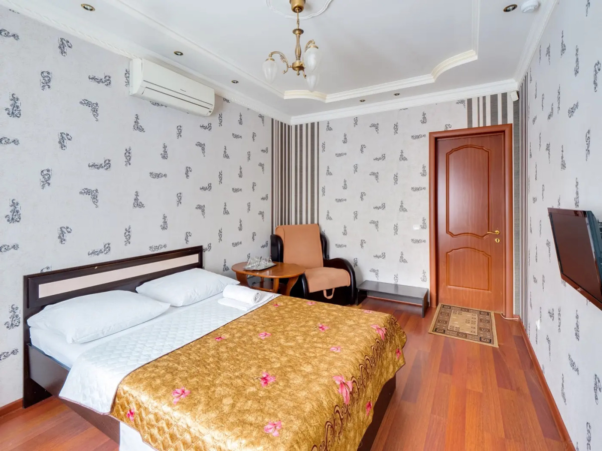 Отель Турист на Саратовской