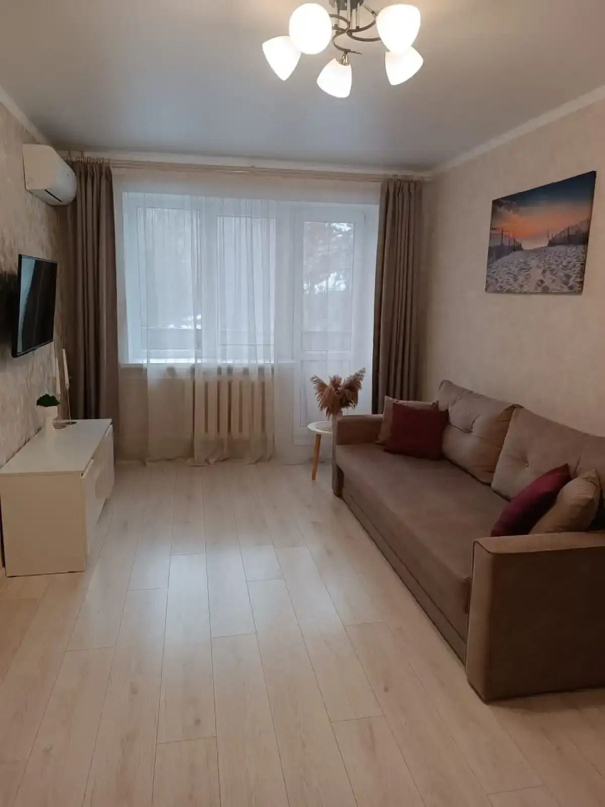 Апартаменты Apartments Western City в самом центре