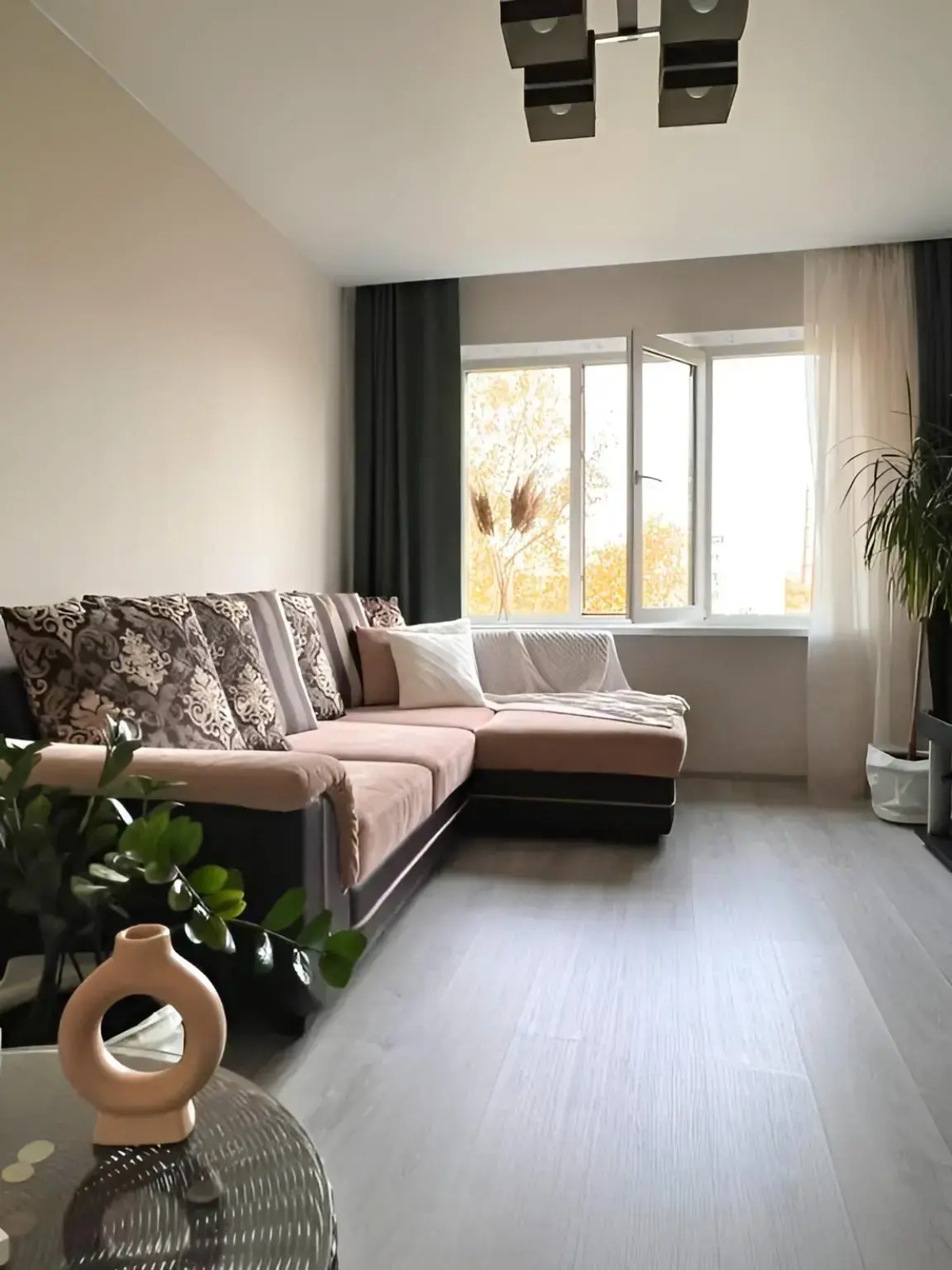 Квартира на Рихарда Зорге 42