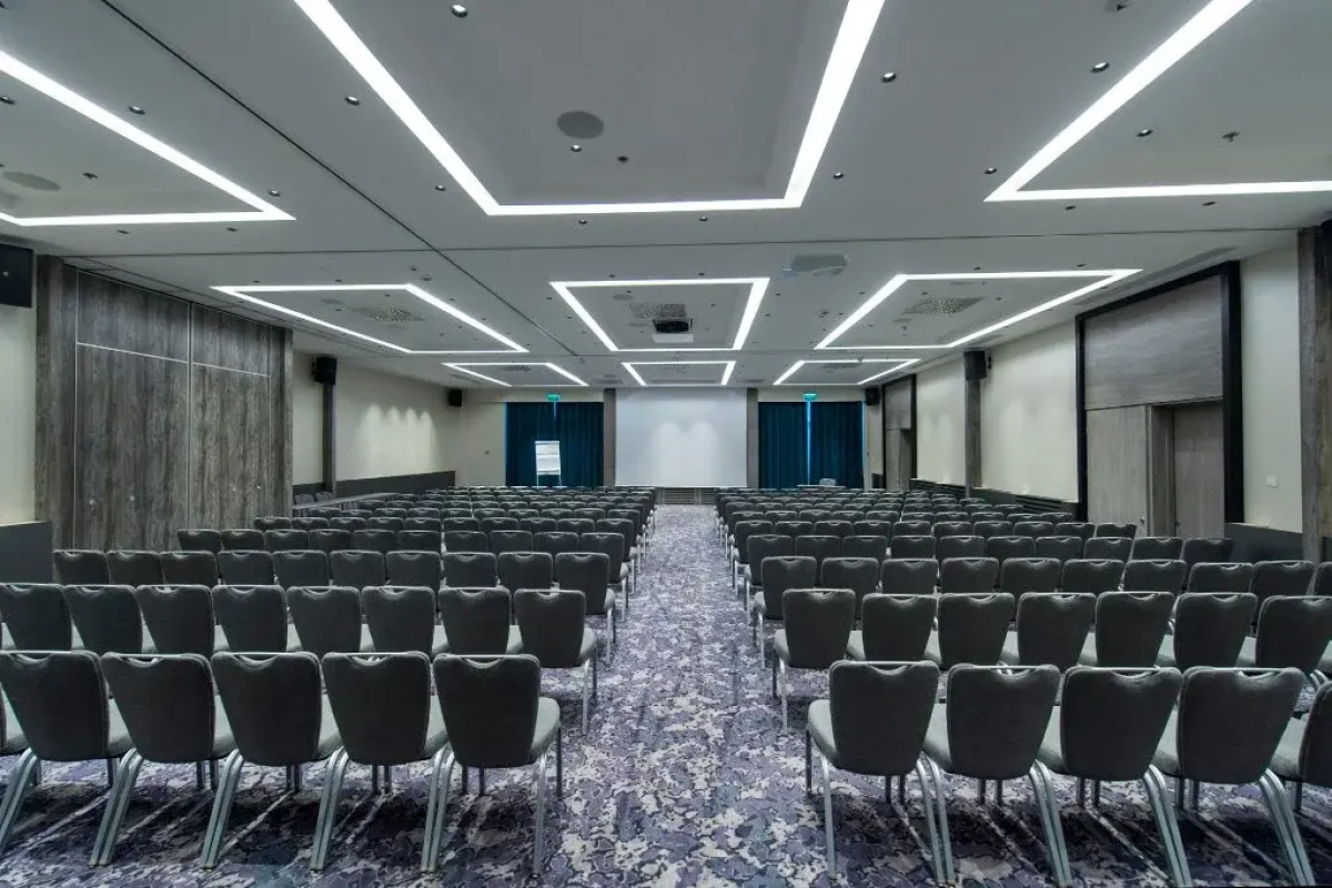 Отель Radisson Blu