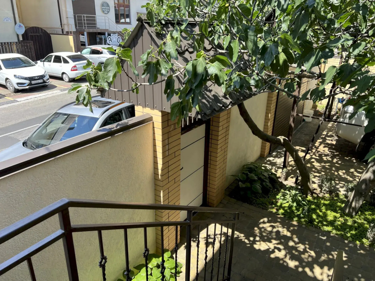 Частный Дом 120 2 Комнатный Этаж с Кухней