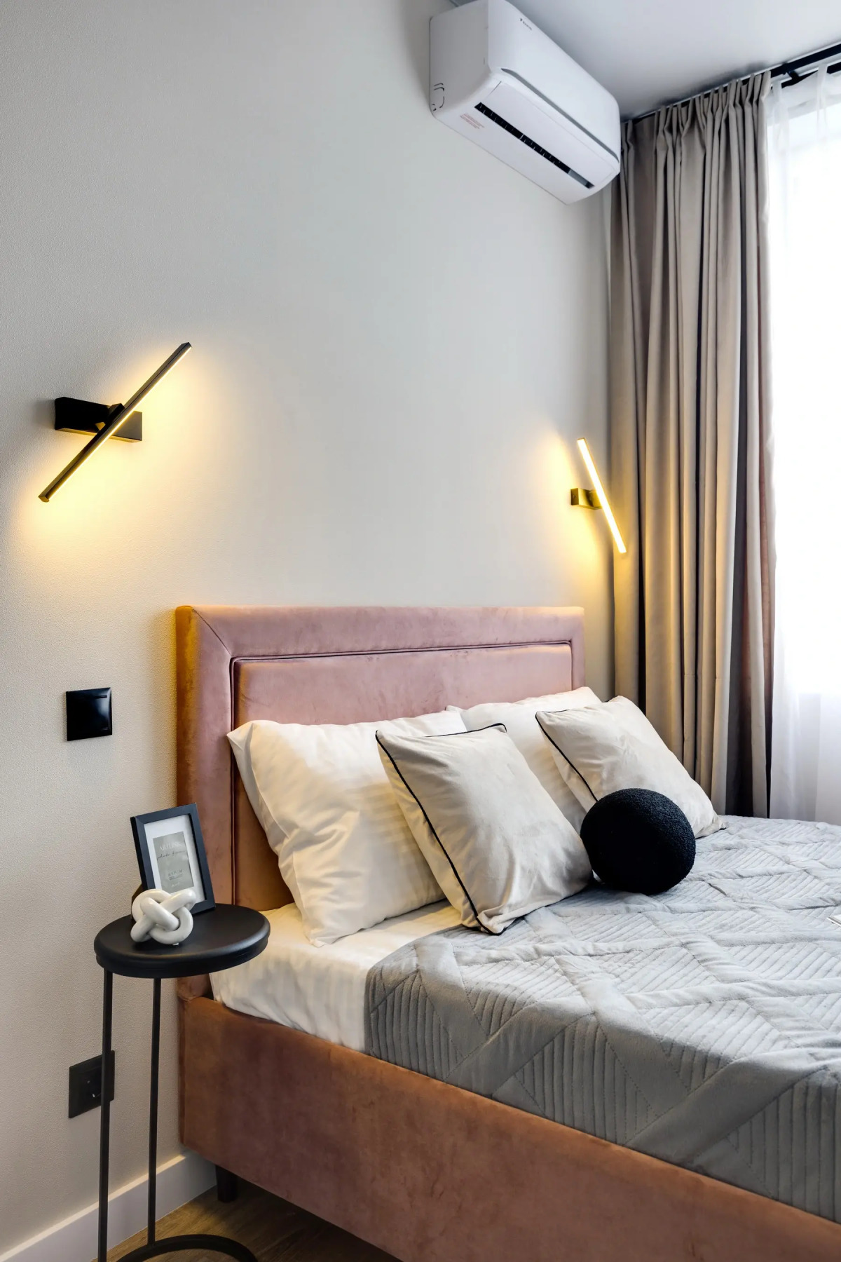 Апартаменты Уютная Дизайнерская Студия у Метро Ботанический Сад