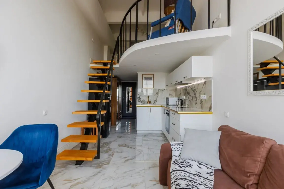 Апартаменты Queenstay Роял Лофт на Войковской