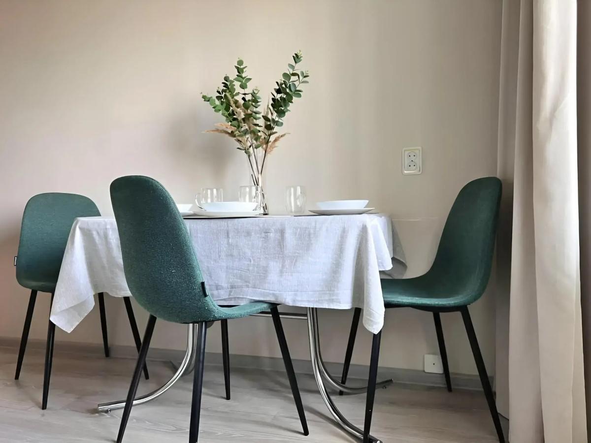 Квартира на Рихарда Зорге 42