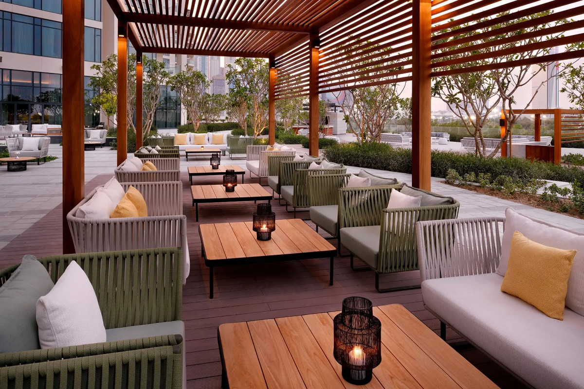 Отель Vida Emirates Hills