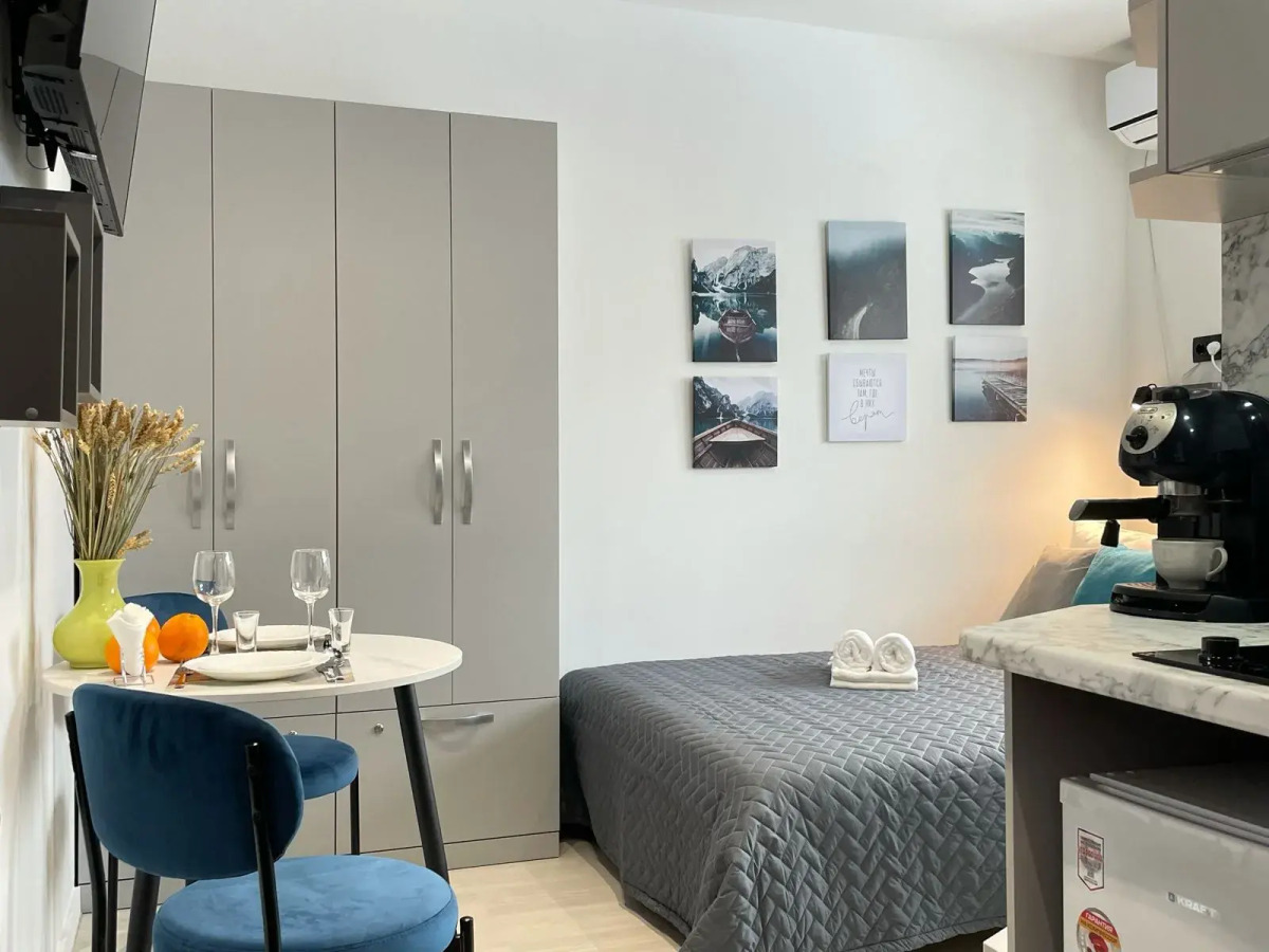 Апартаменты Медовый переулок 5