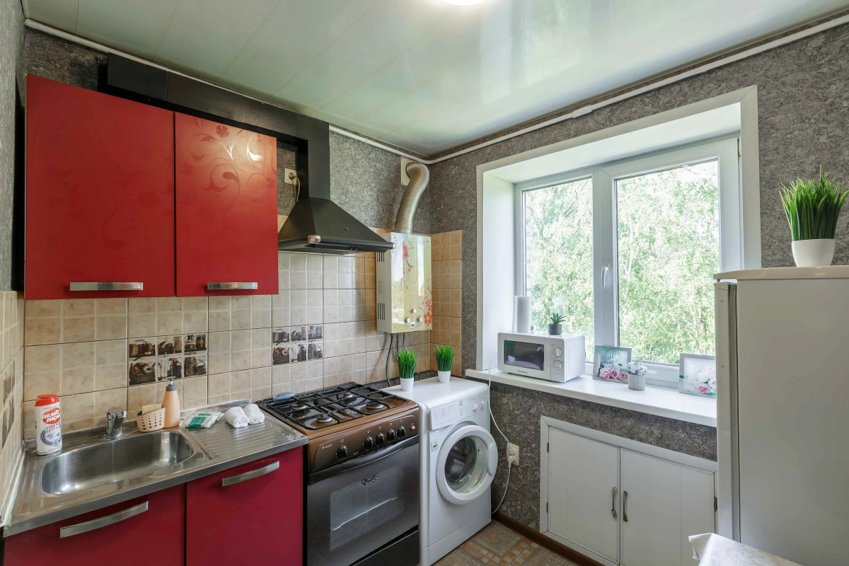 Квартира SmolSutki Ново-Чернушенский переулок 1/2 (2комн)