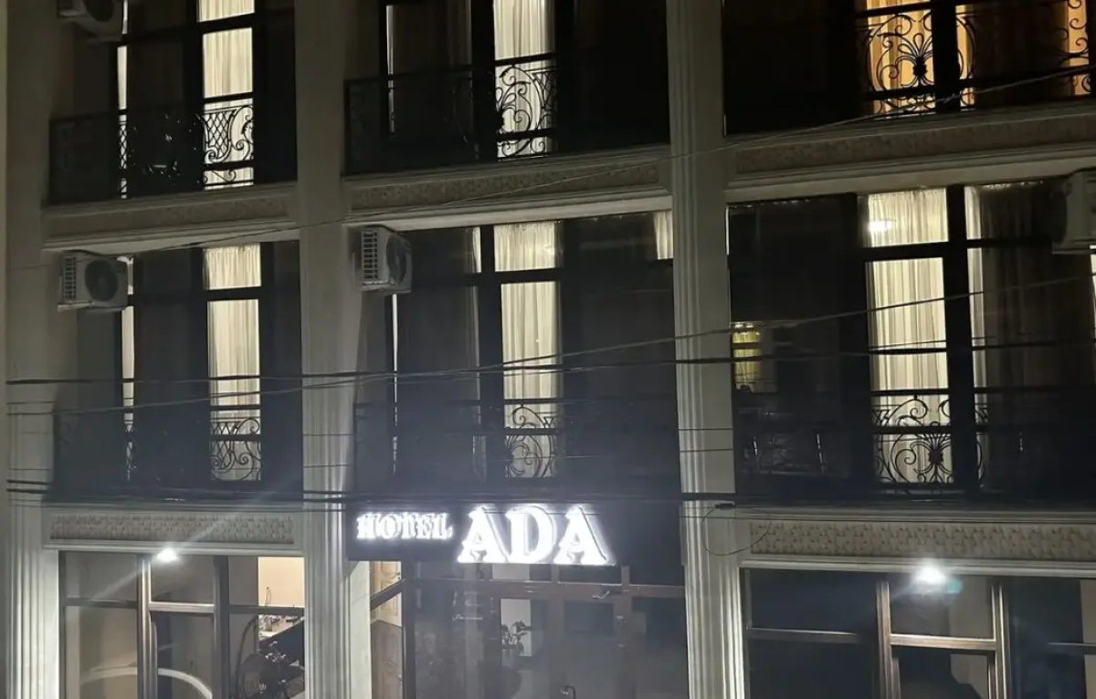 Отель Ada