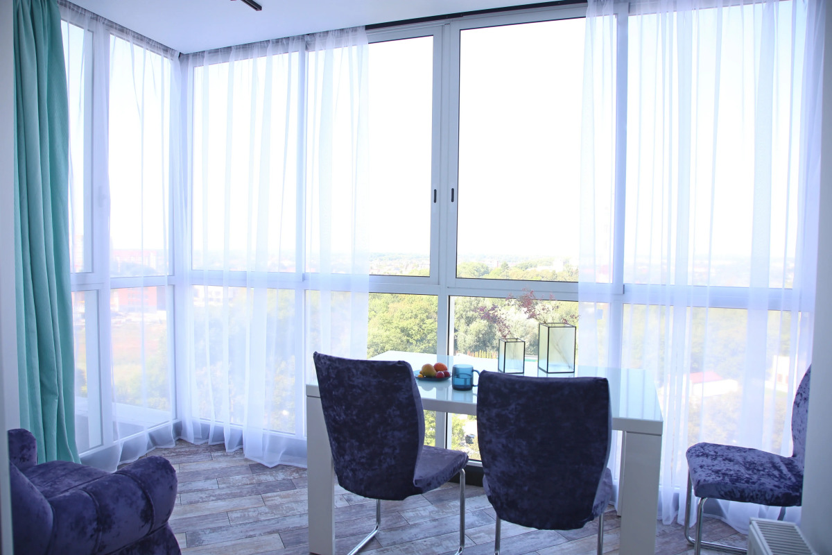 Апартаменты Малевич - мята, лаванда и горький шоколад в интерьере