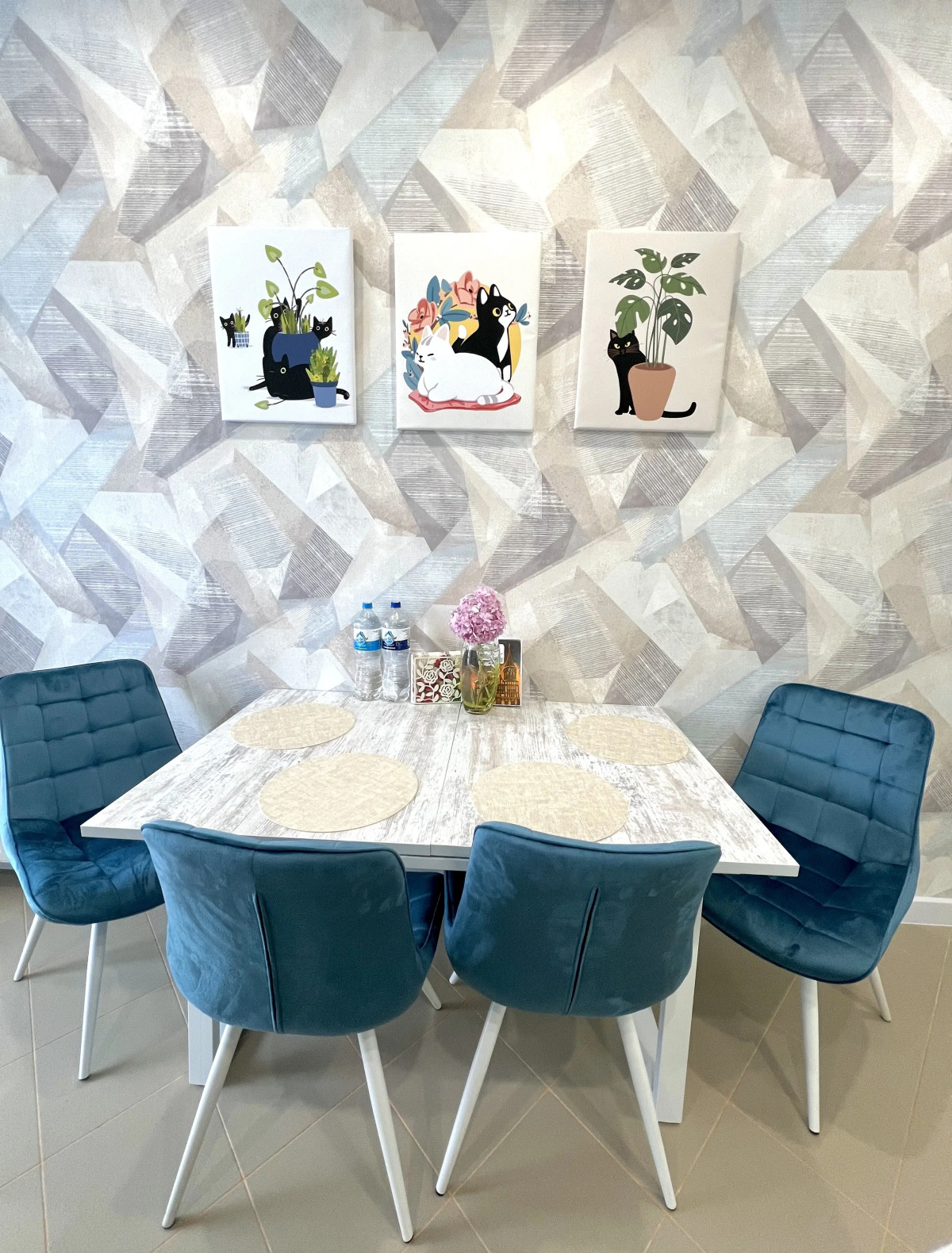 Квартира бирюзовая