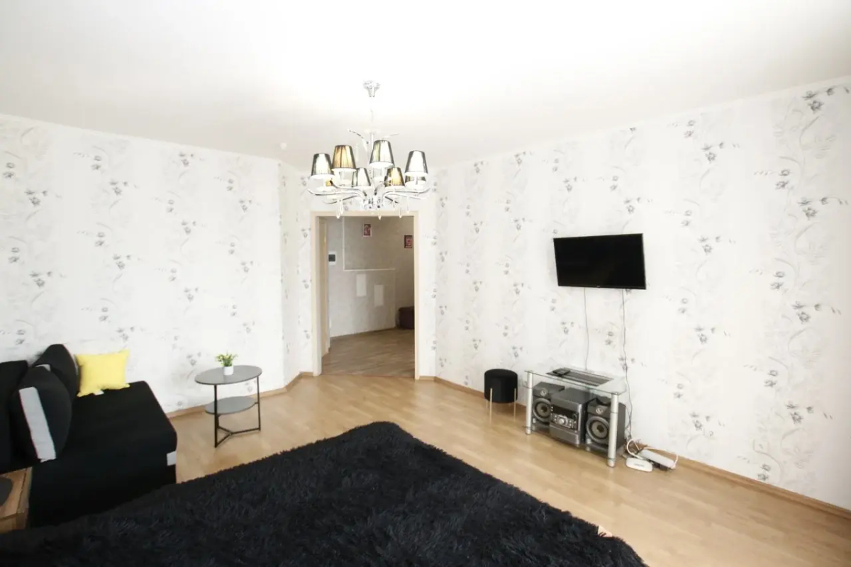 Апартаменты Юлиуса Фучика 9