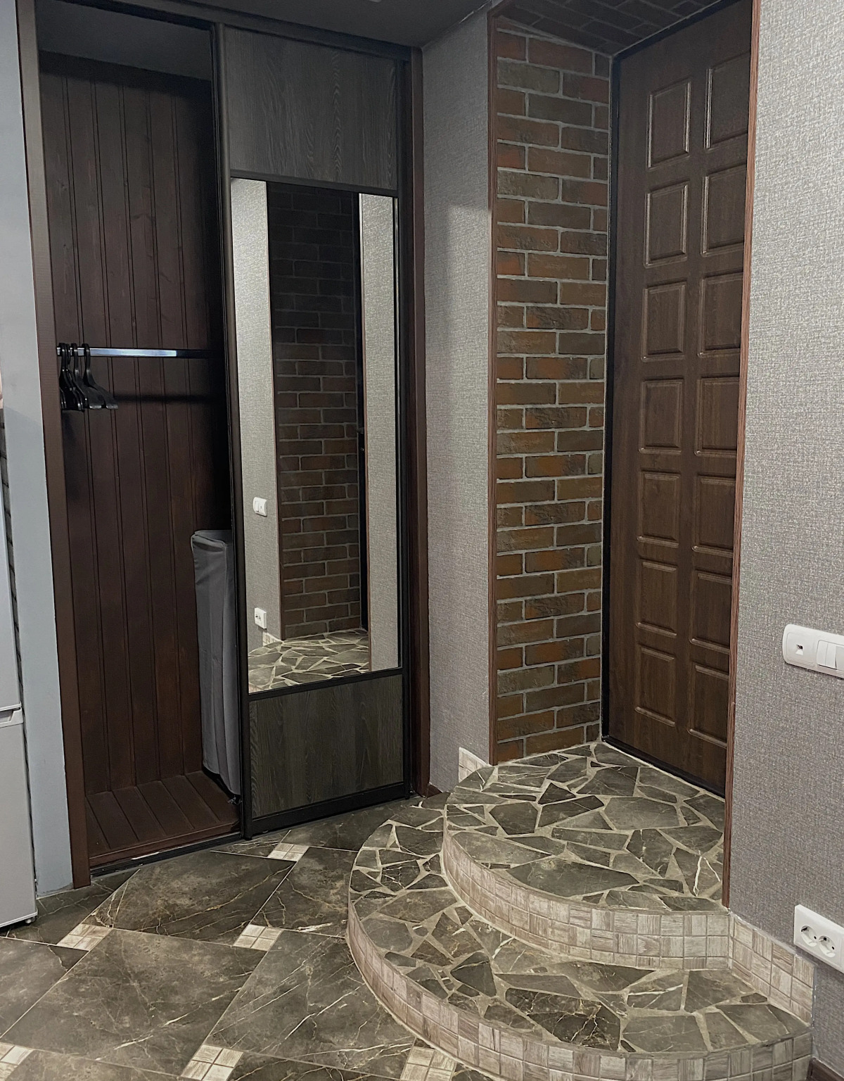 Апартаменты с отдельным входом на Нахимсона