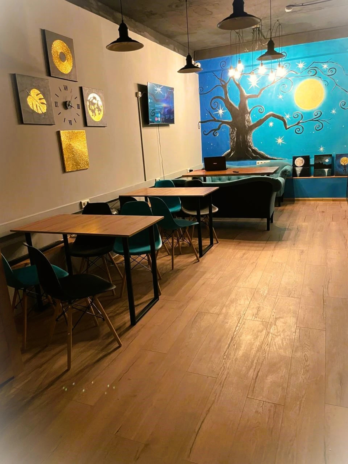 Хостел Moon Sky 24/7