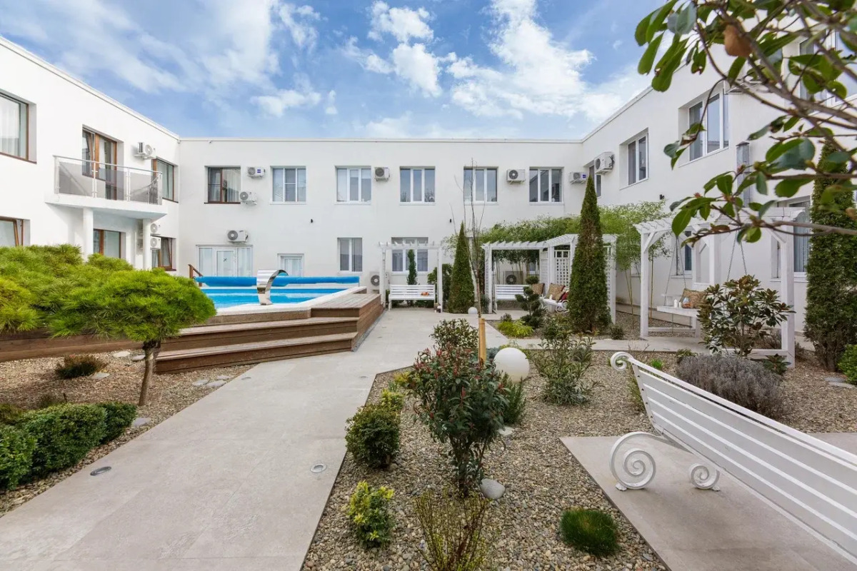 Курортный отель Эделон