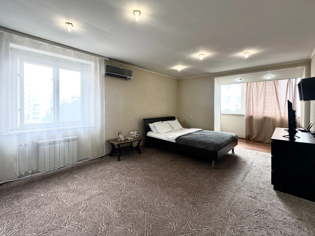 Апартаменты 3х комн на Бестужева 15 в 10 минутах от ЖД вокзала