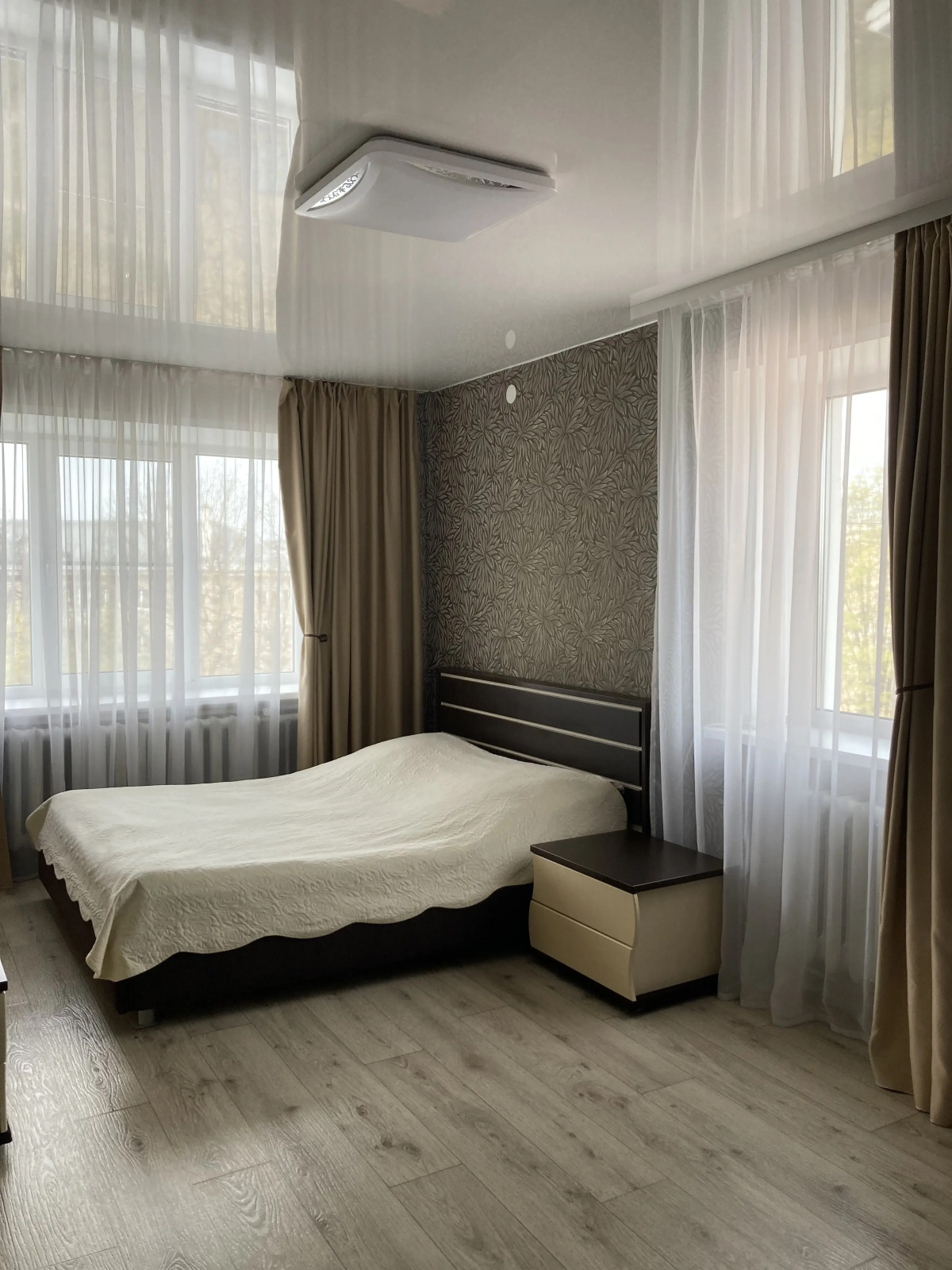 Апартаменты на площади Ленина