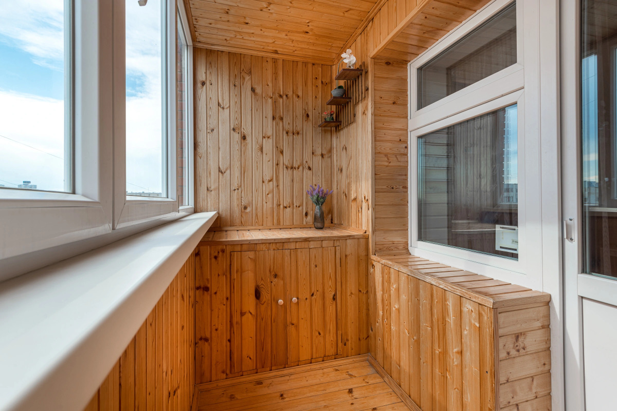 Квартира 1-к яркая у залива на Маркова 8/2 от RentAp, 4 сп.места