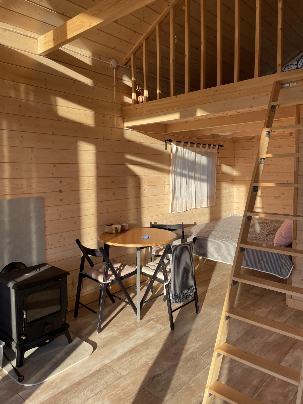 Дом Уютный домик у Игоры, белый