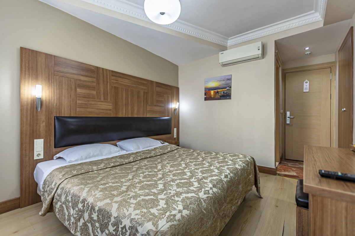 Elasophia Hotel