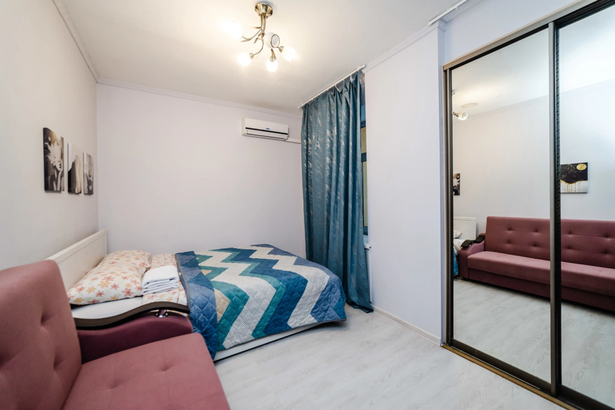 Апартаменты Жуковского 1/2/10 с2 (102)