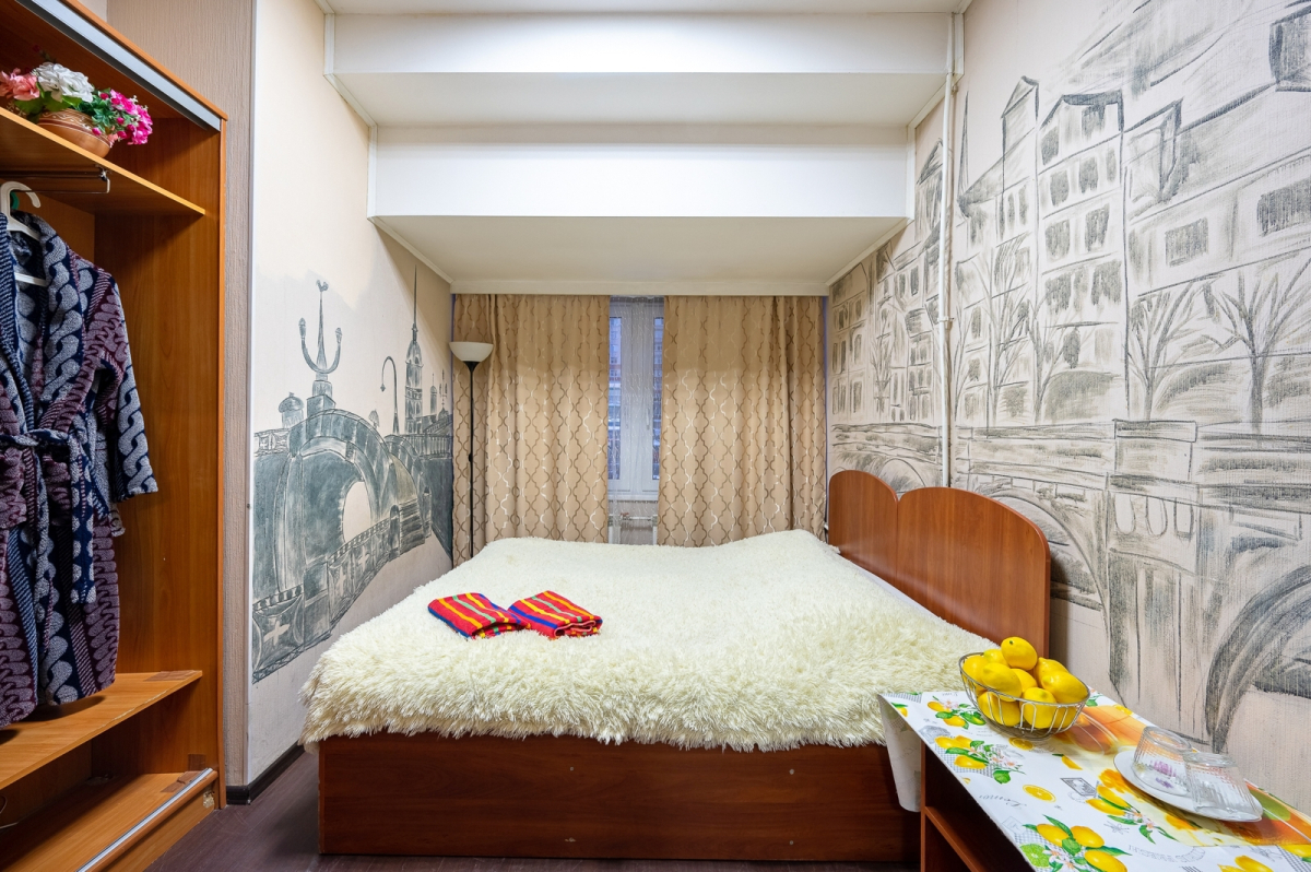 Меблированные комнаты Лимон на Есенина