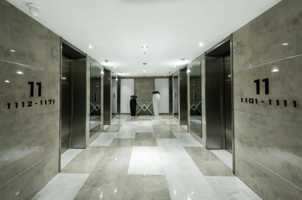 Апарт-отель V&V Orbi City
