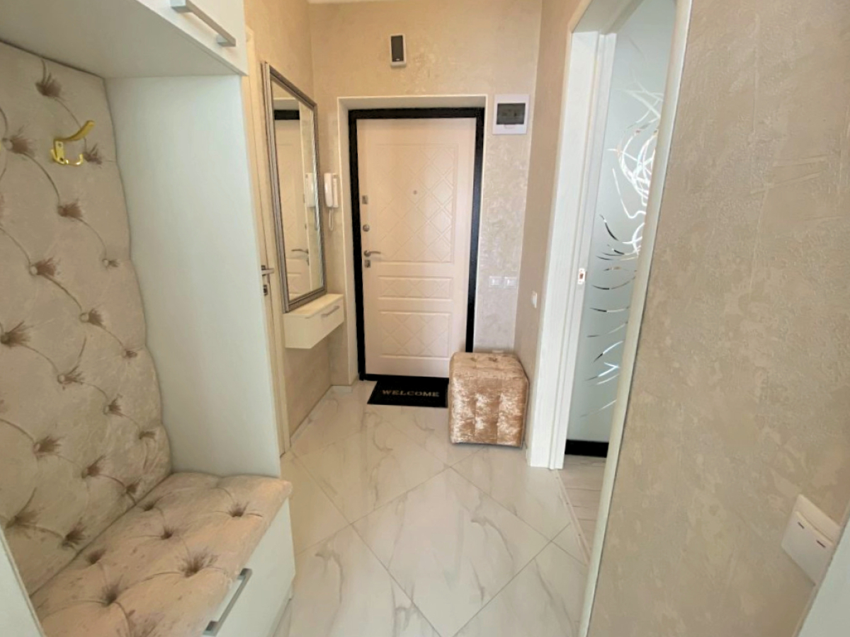 Апартаменты Чкалова 37 на четвертом этаже с лоджией