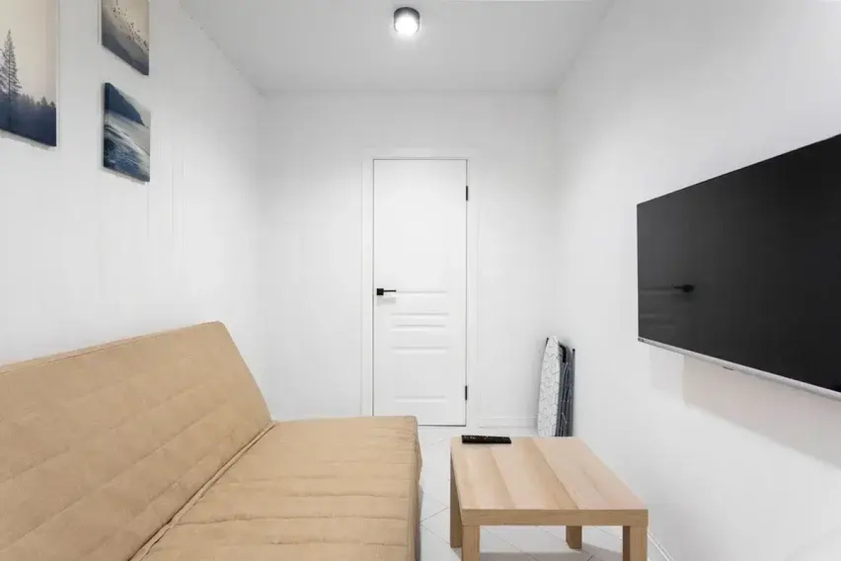 Апартаменты двухкомнатная квартира на Восстания 3-5