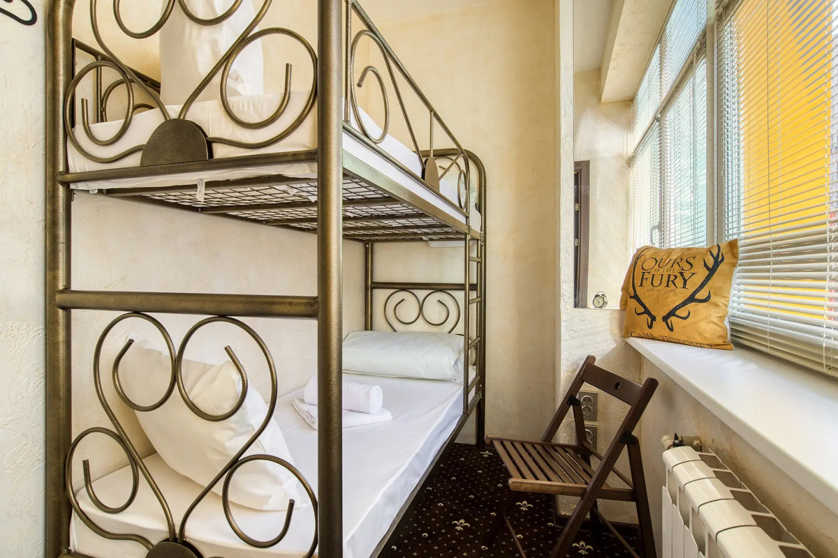 Отель Винтерфелл Новокузнецкая