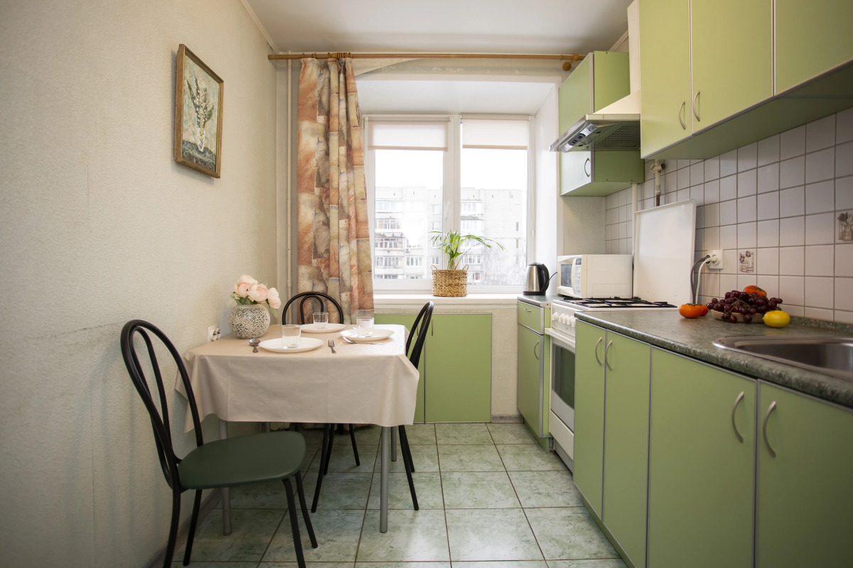 Квартира УК АТМОCФЕPА  в Цeнтре Яpocлaвля в 2-x минутах пешком дo Набeрежной Реки Котоpoсль