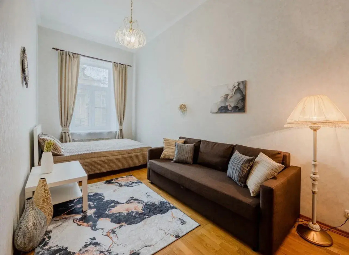 Апартаменты у Эрмитажа 12 гостей Б.Конюшенная 12