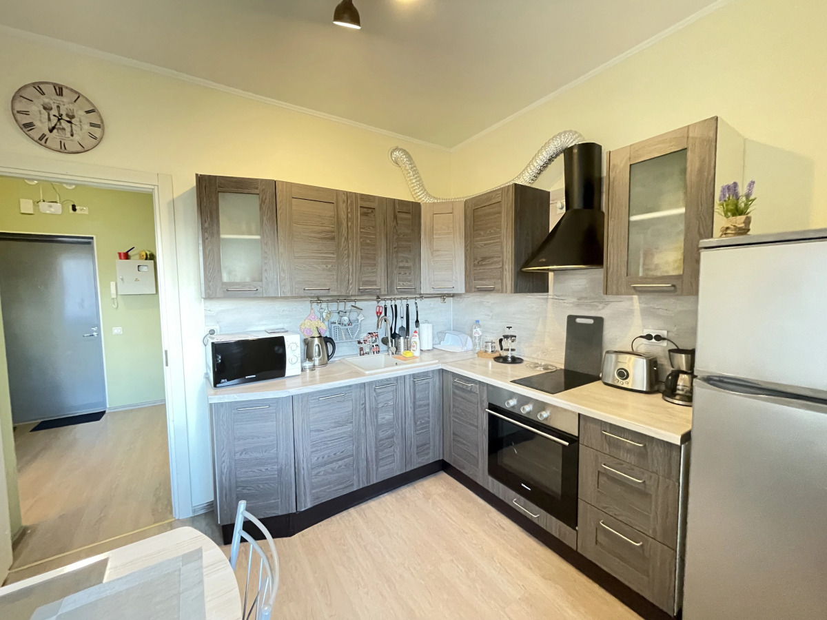 Апартаменты пр. Тореза 44