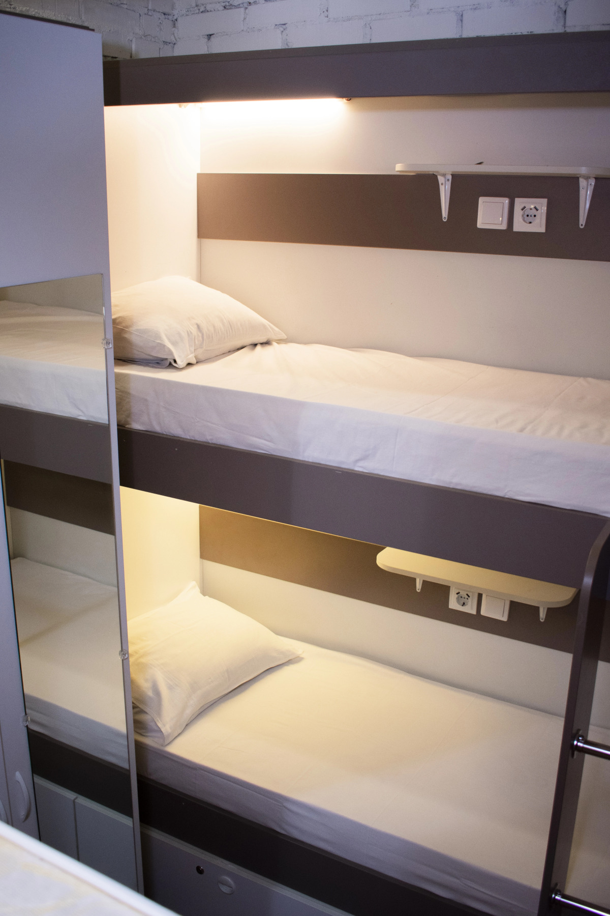 Хостел Петя и Волк