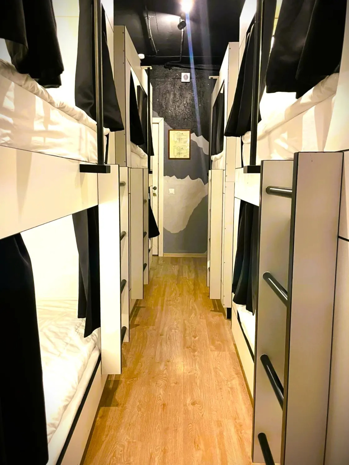 Хостел Moon Sky 24/7