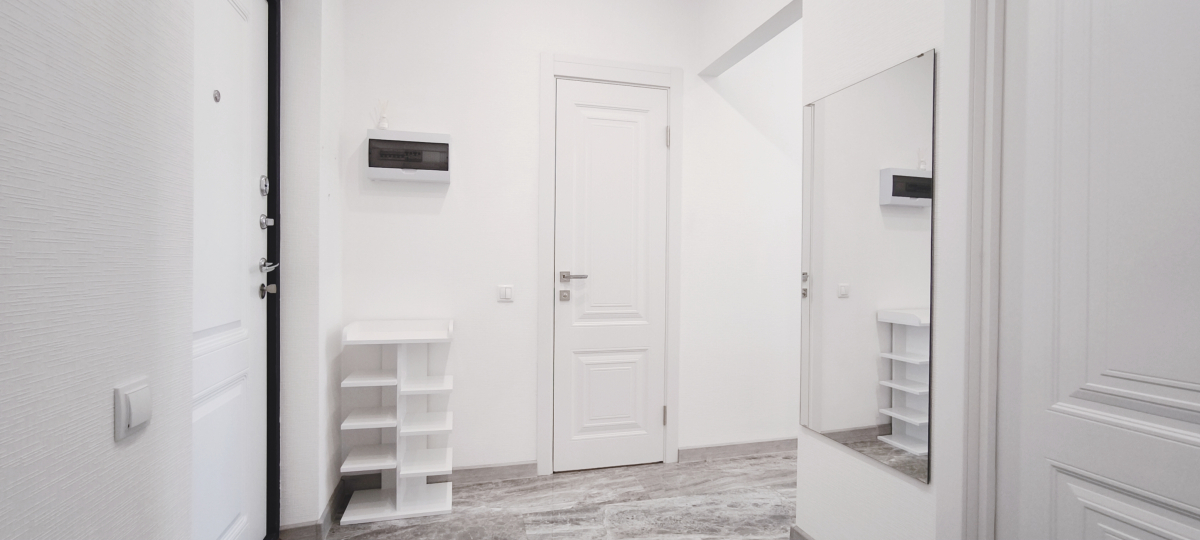 Квартира с большим телевизором и шикарным видом на реку Кубань