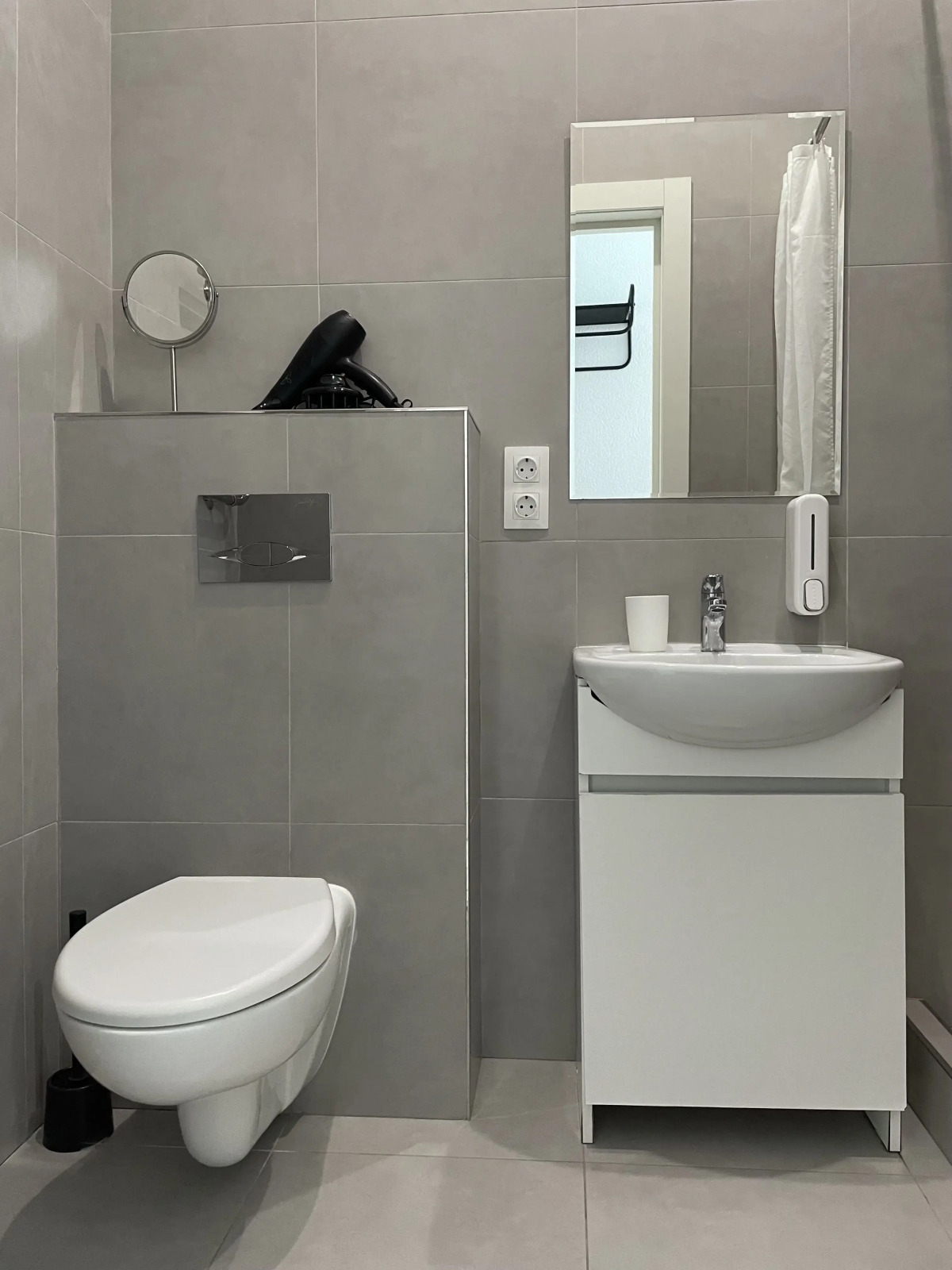 Меблированные Комнаты Симпл Сизонс Апартс