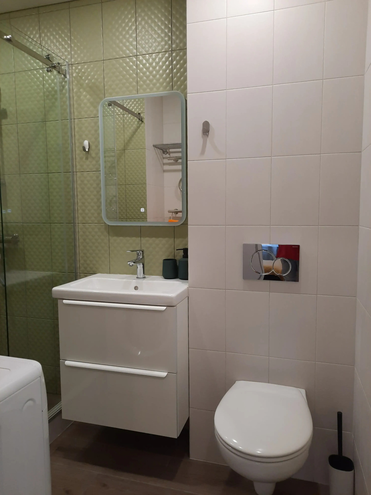 Частный дом у леса