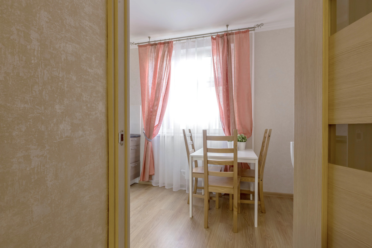 Апартаменты Гости Любят у метро Римская