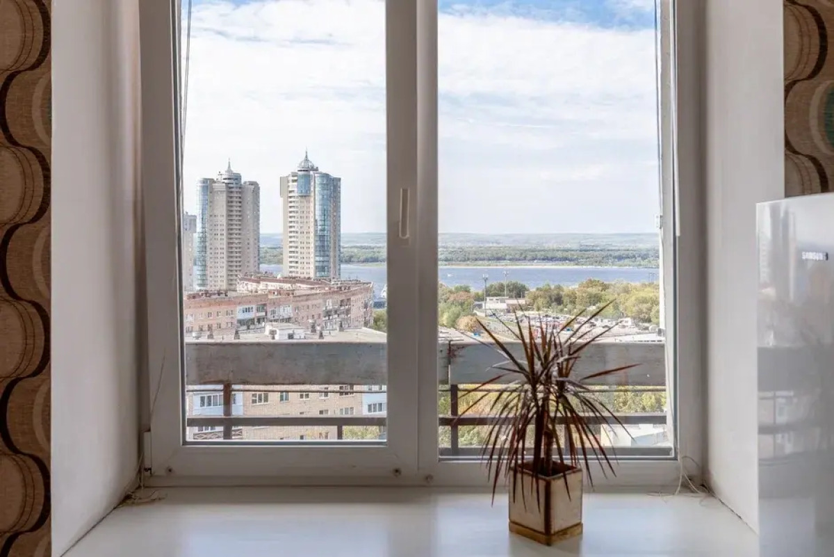 Квартира с джакузи шикарным видом на Волгу в центре Самары