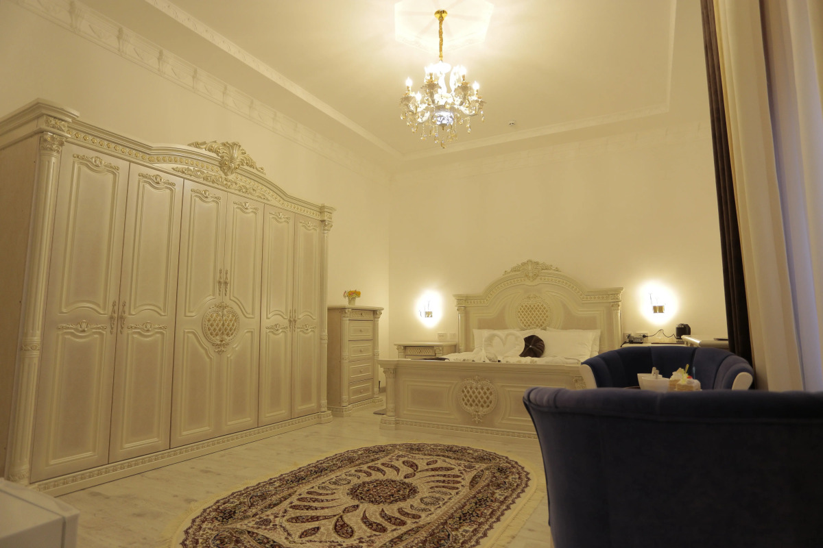 Отель Imperial Palace