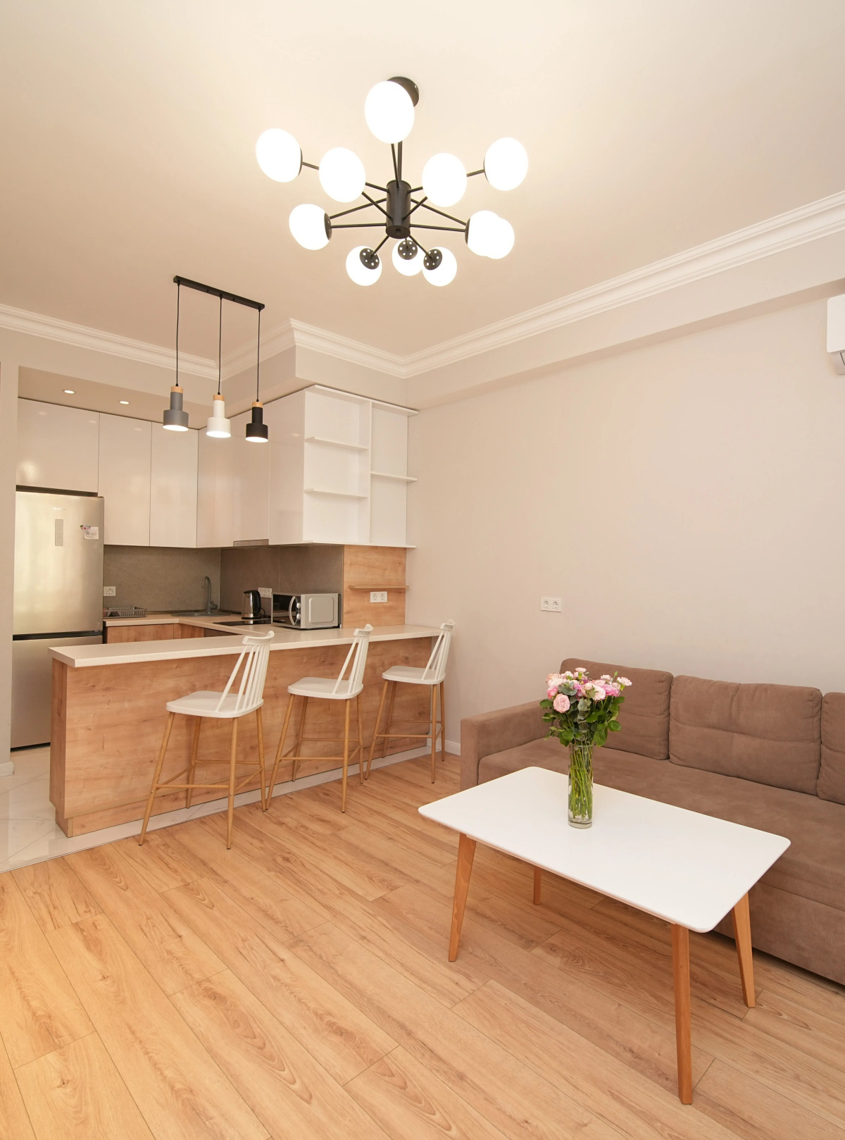 Апартаменты улучшенные с балконом от Sweet Home