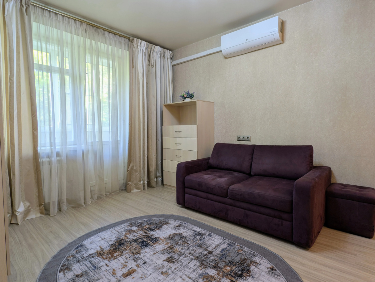 Квартира на Ефремова 12