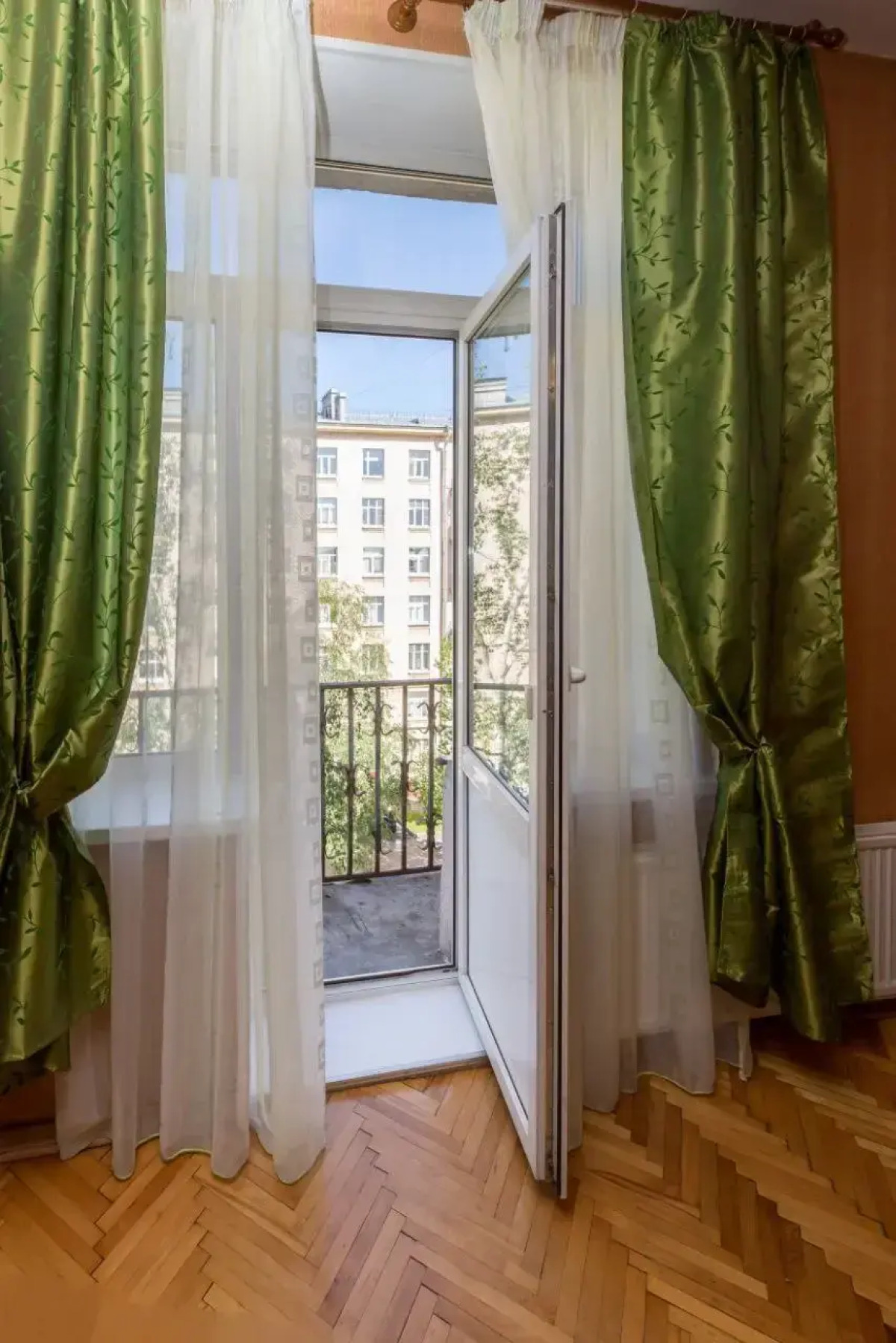 Квартира Типанова 16